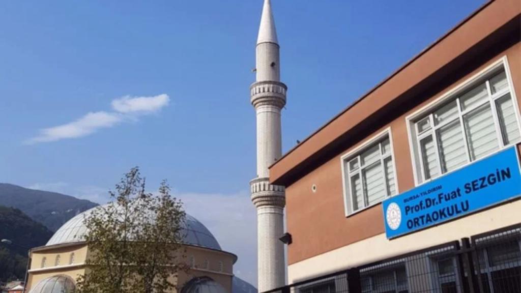 Bursa’da lise öğrencilerine ‘personel yetersiz’ denilerek temizlik yaptırıldı | GAZETE.WiKi