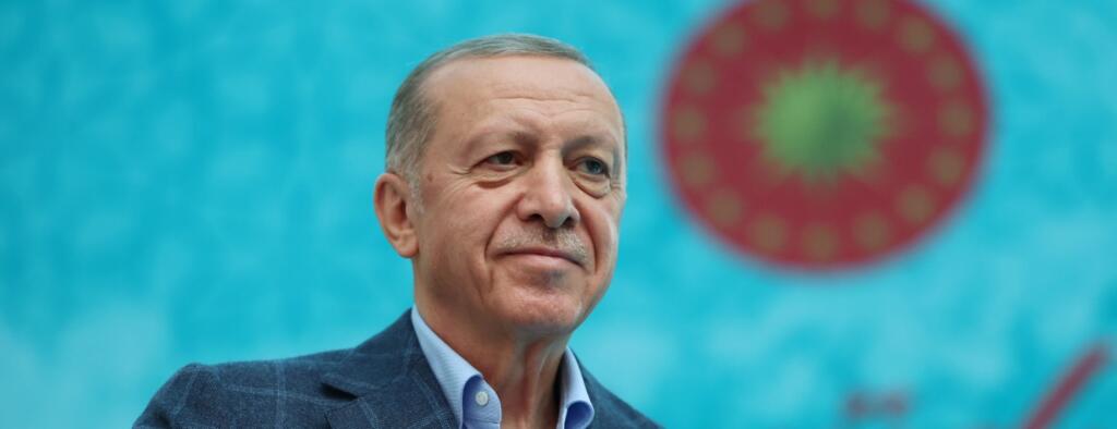 Erdoğan, YAŞ Üyeleriyle Birlikte Anıtkabiri Ziyaret Etti