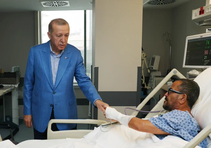 Cumhurbaşkanı Erdoğan Sabancı Çiftini Ziyaret Etti